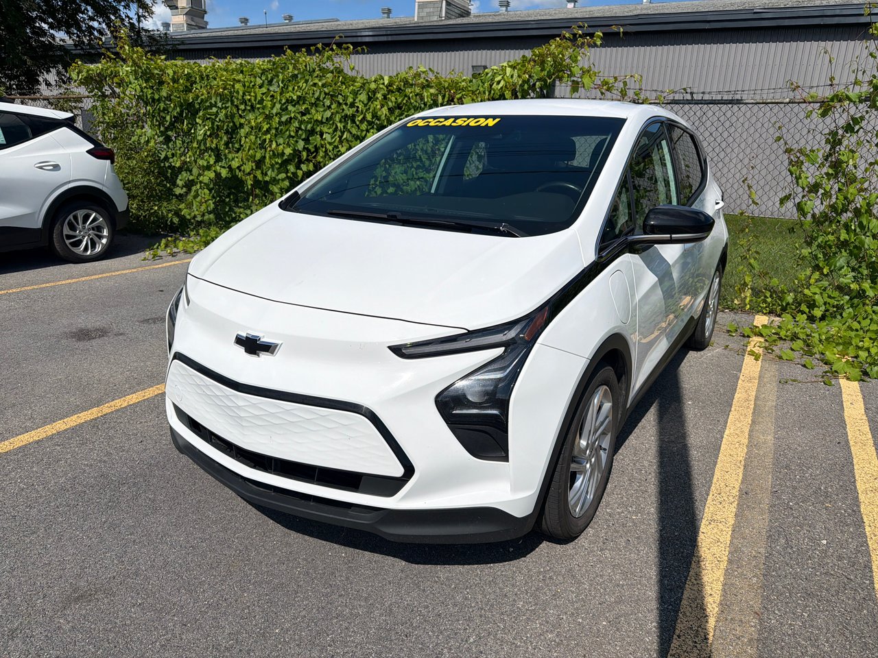 White 2023 Chevrolet Bolt EV Hatchback Front-Wheel Drive Automatic