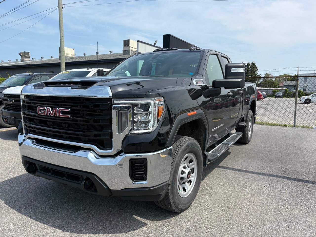 Black 2022 GMC Sierra 2500HD Pickup Truck Four-Wheel Drive Automatic