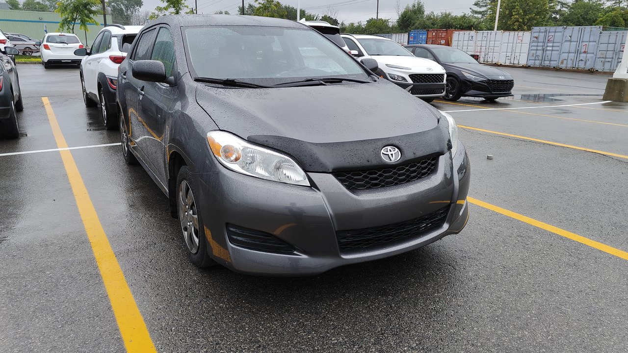 Used 2013 Toyota Matrix with 115,846 km for sale at Otogo