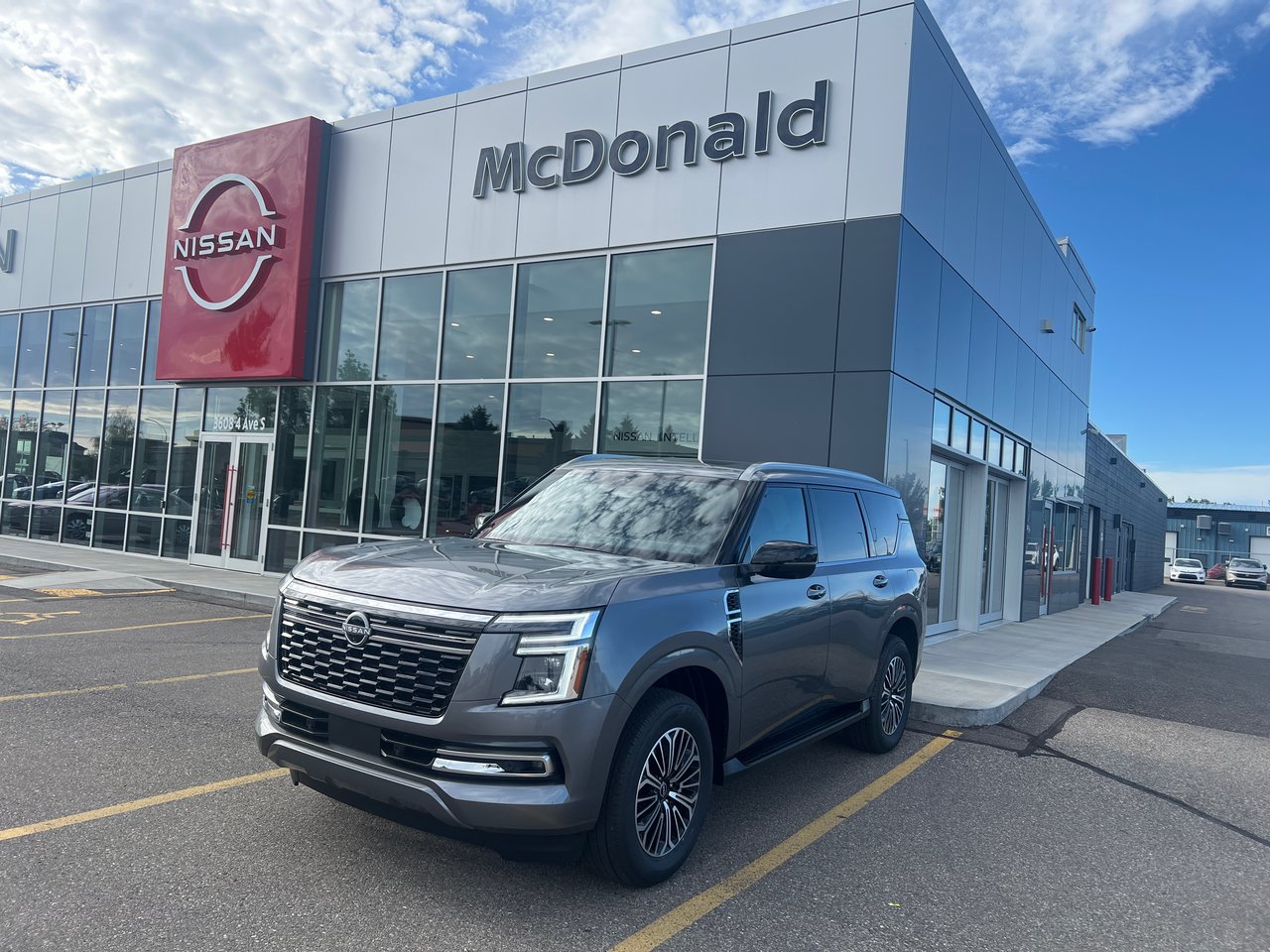 Gray (Gun Metallic) 2026 Nissan Armada Platinum 4WD SUV / Crossover Four-Wheel Drive Automatic