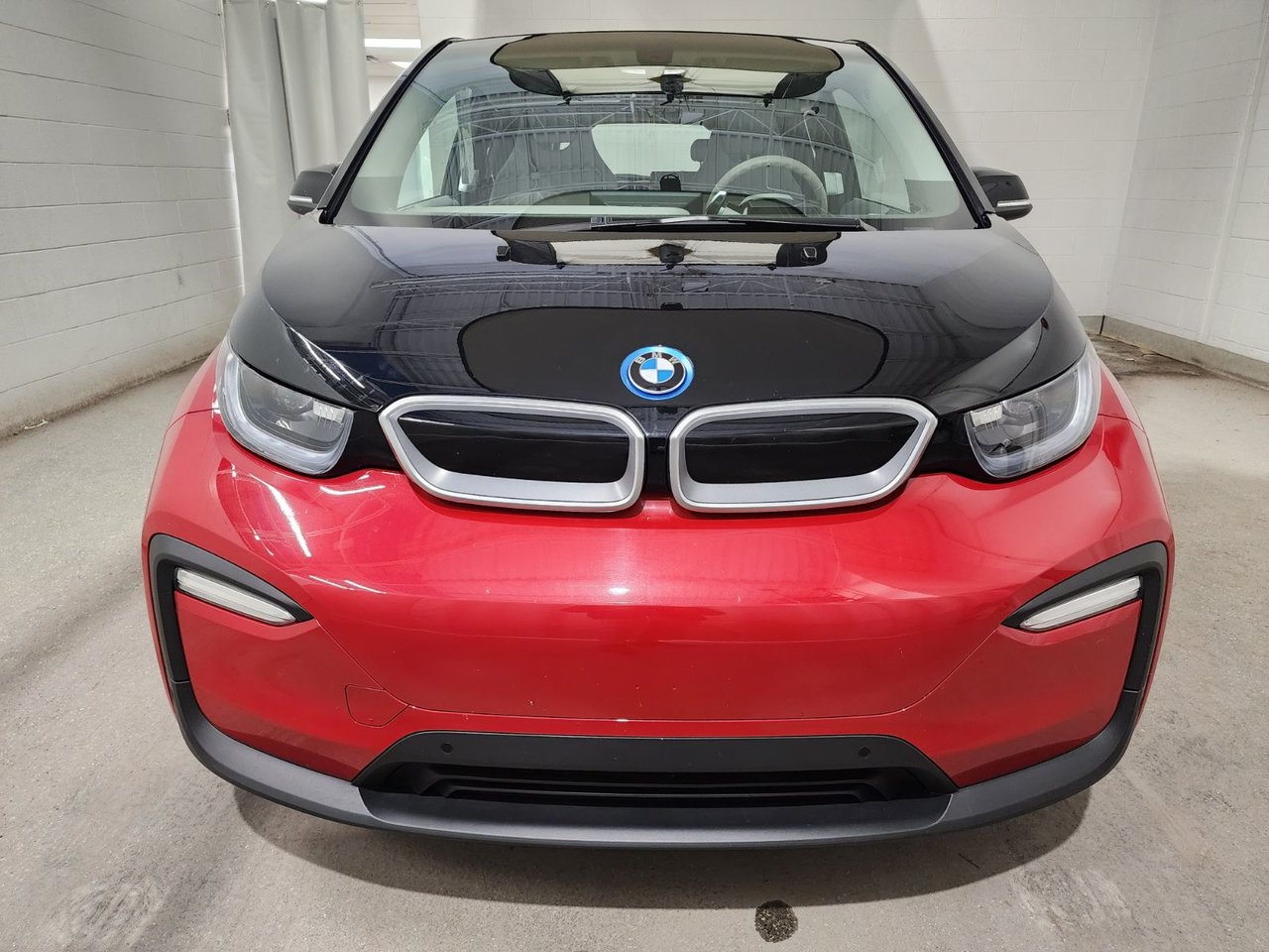 Used 2019 BMW i3 with 28,796 km for sale at Otogo