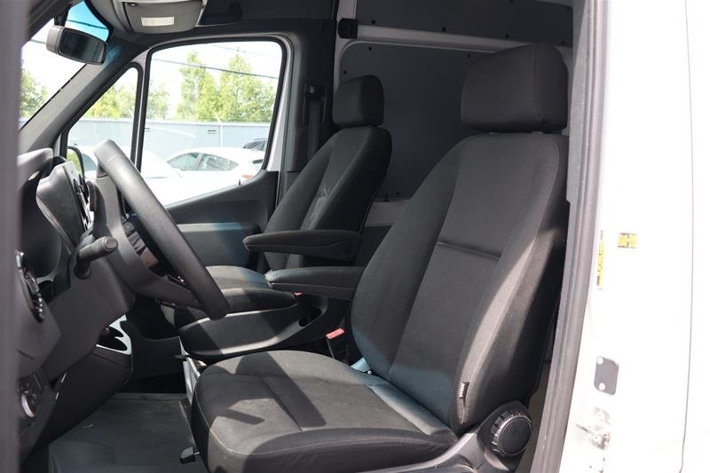 2025 Mercedes-Benz Sprinter Cargo