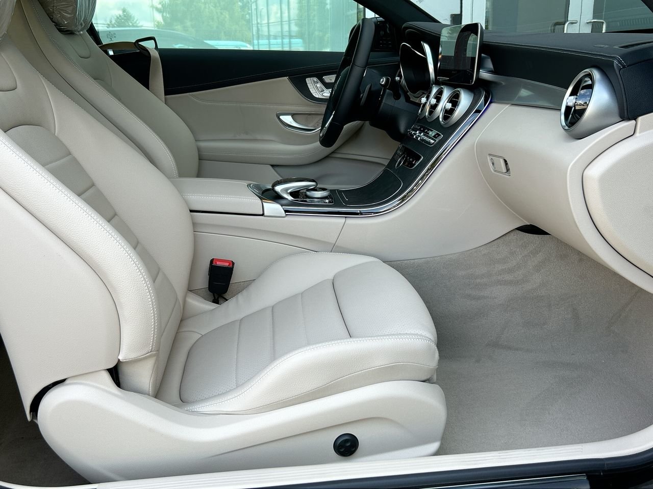 New 2023 Obsidian Black Metallic Mercedes-Benz C 300 4MATIC image 34