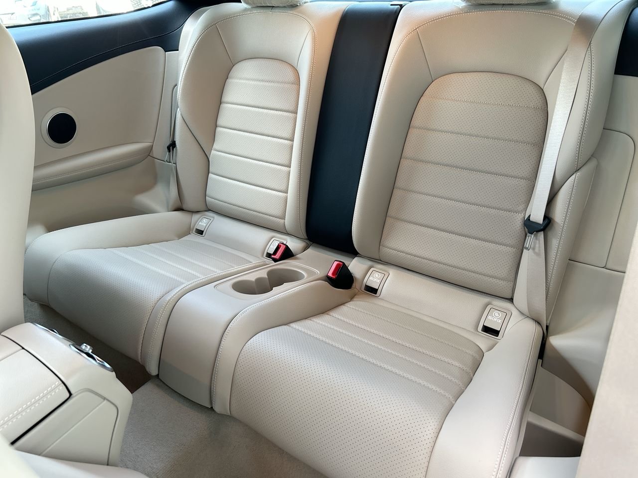 New 2023 Obsidian Black Metallic Mercedes-Benz C 300 4MATIC image 32