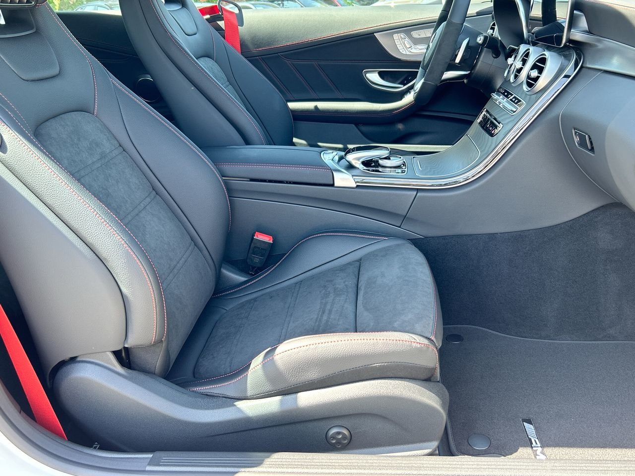 New 2023 Polar White Mercedes-Benz C 300 4MATIC image 32