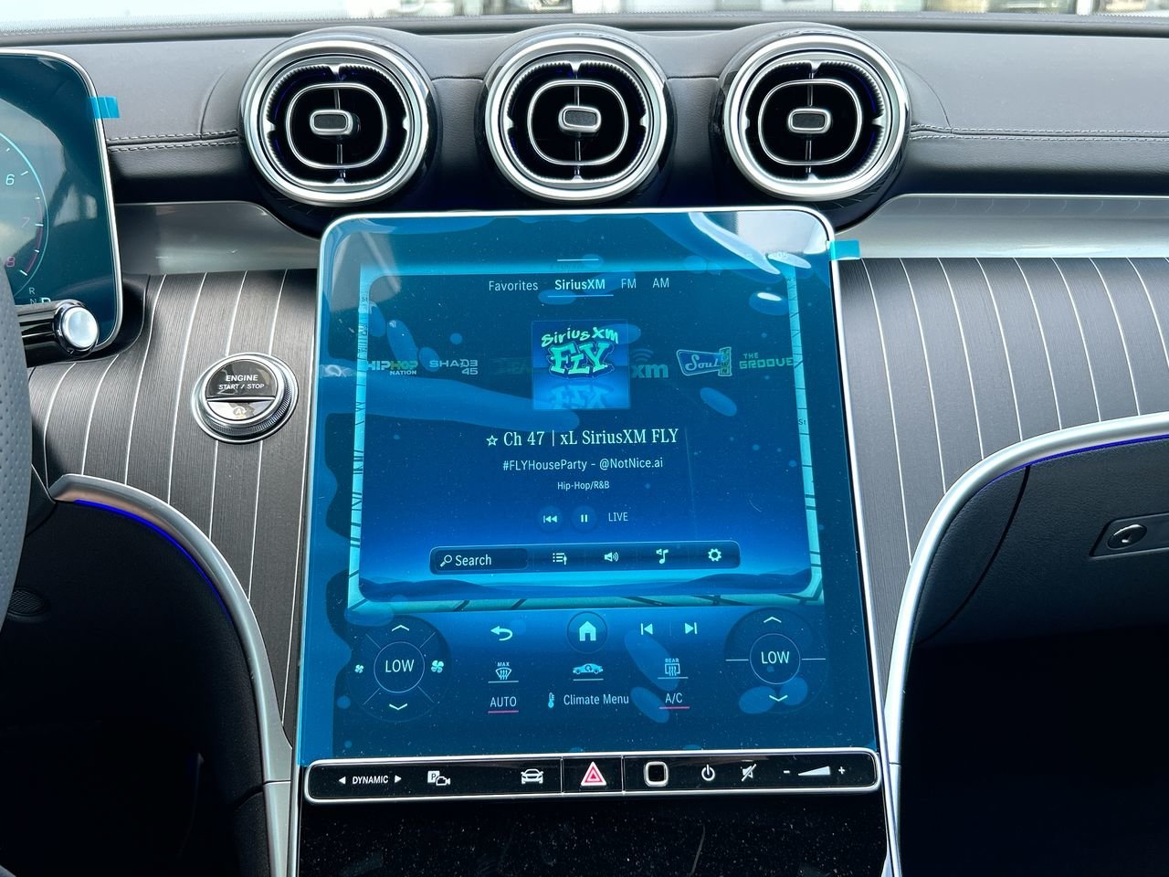 New 2023 Graphite Grey Metallic Mercedes-Benz C 300 4MATIC image 26