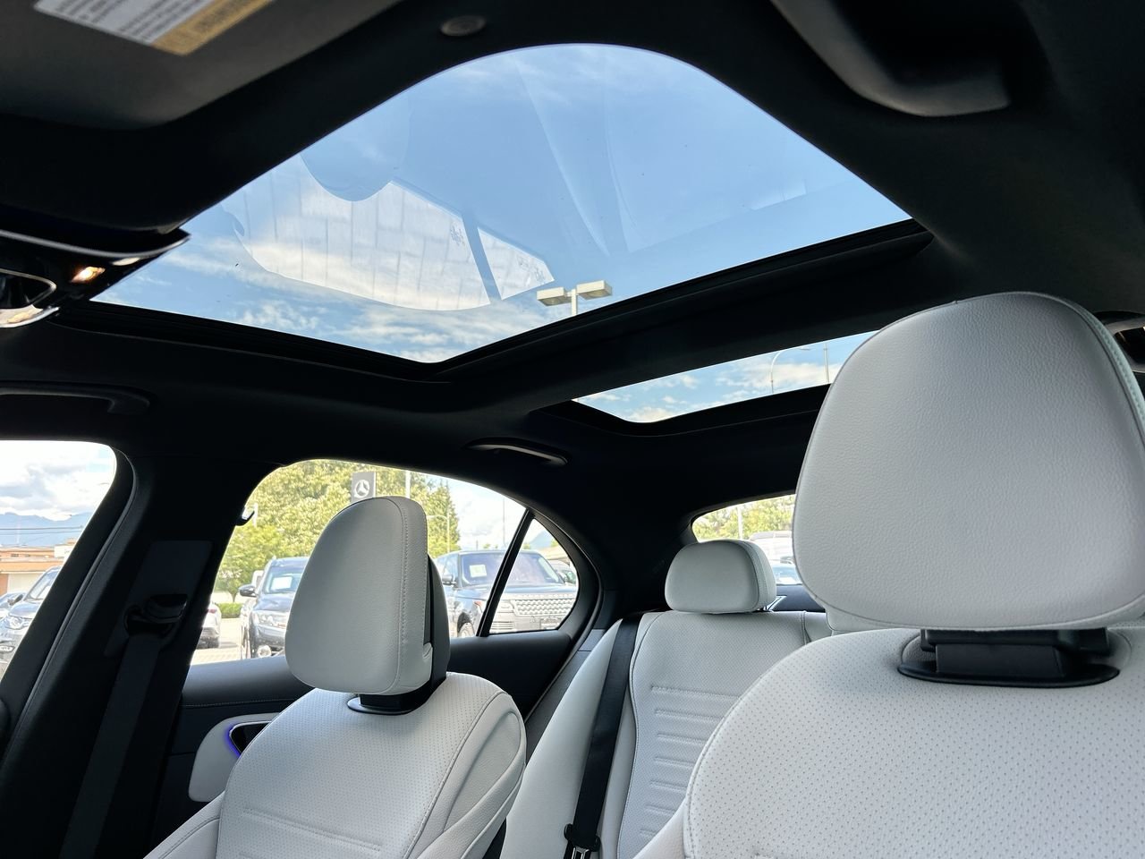 New 2023 Graphite Grey Metallic Mercedes-Benz C 300 4MATIC image 31