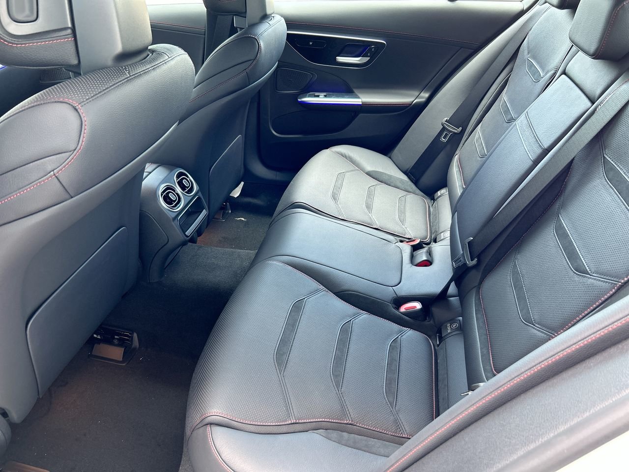New 2023 Polar White Mercedes-Benz AMG C 43 4MATIC image 32