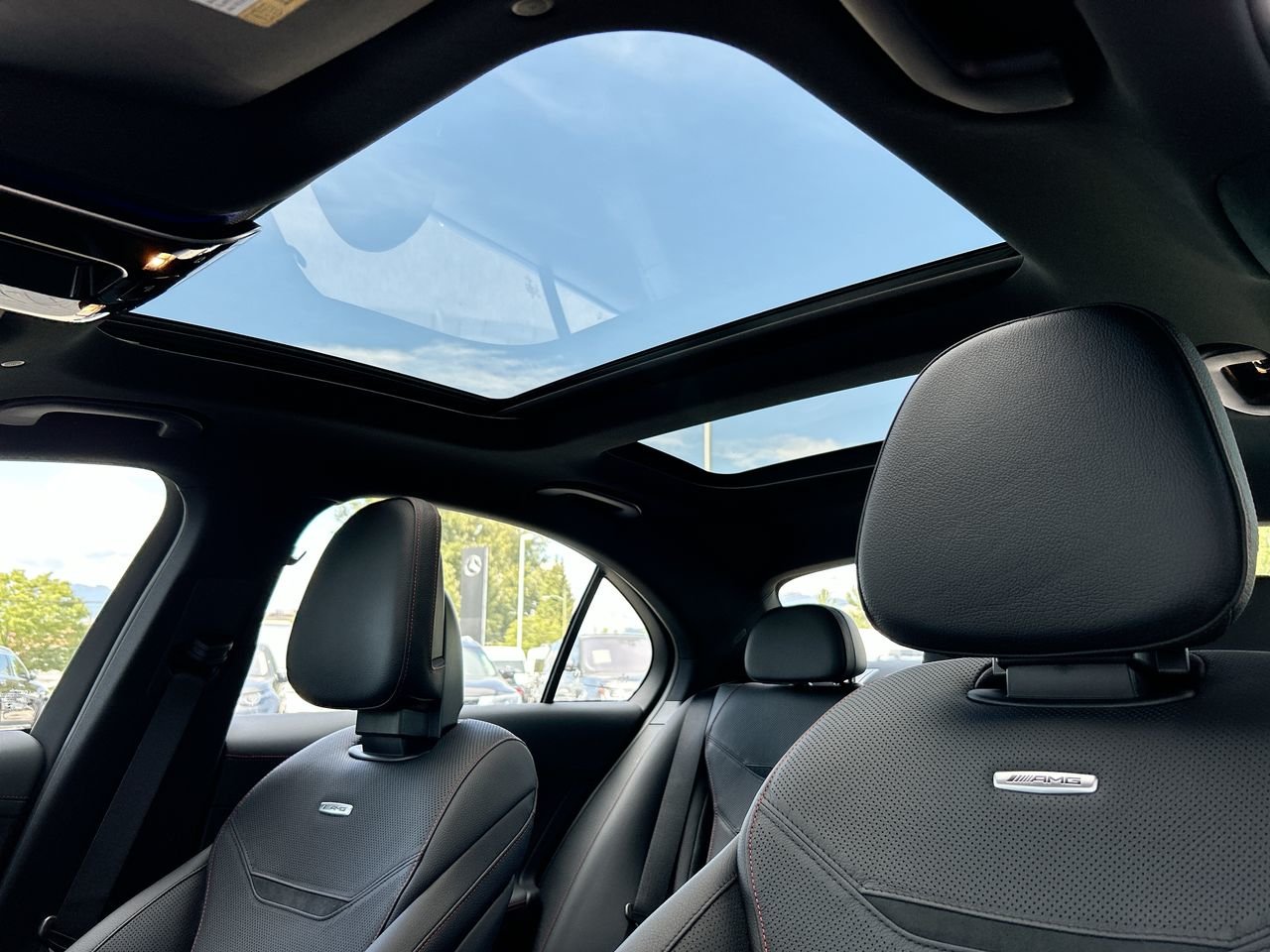 New 2023 Polar White Mercedes-Benz AMG C 43 4MATIC image 31