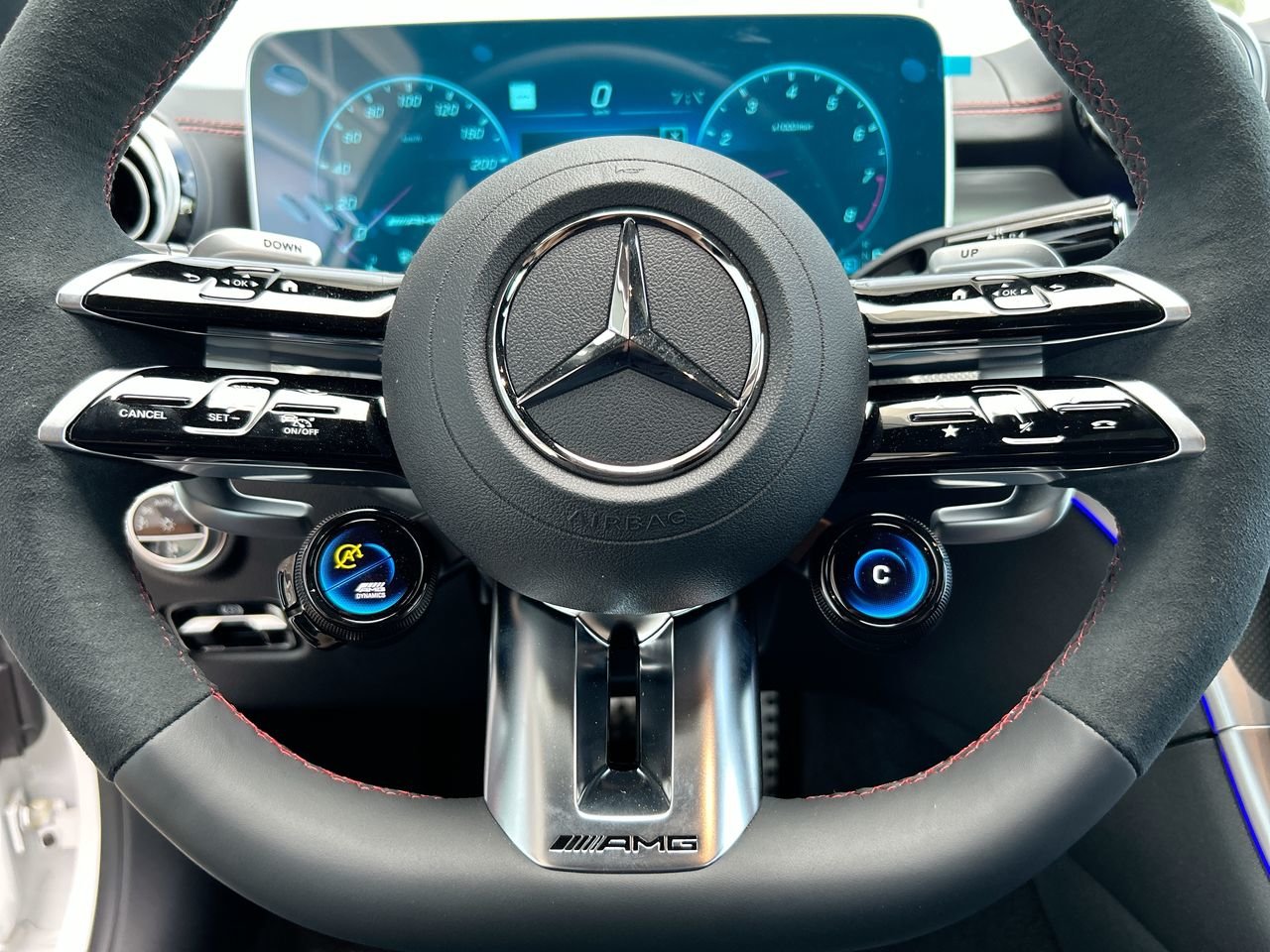 New 2023 Polar White Mercedes-Benz AMG C 43 4MATIC image 24