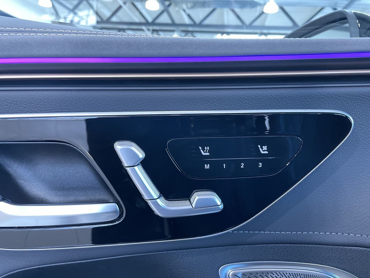 New 2023 Obsidian Black Metallic Mercedes-Benz EQE 500 V4 image 23