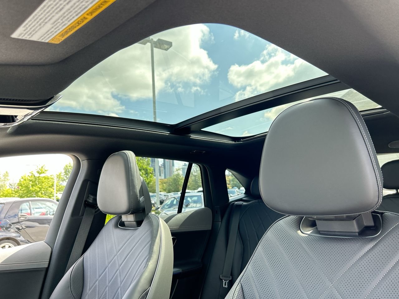 New 2023 Polar White Mercedes-Benz EQE 350 4MATIC image 29