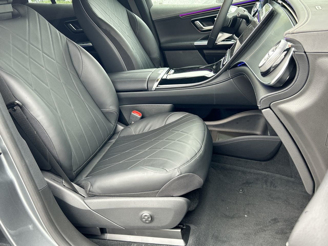 New 2023 Selenite Grey Metallic Mercedes-Benz EQE 350 4MATIC image 33