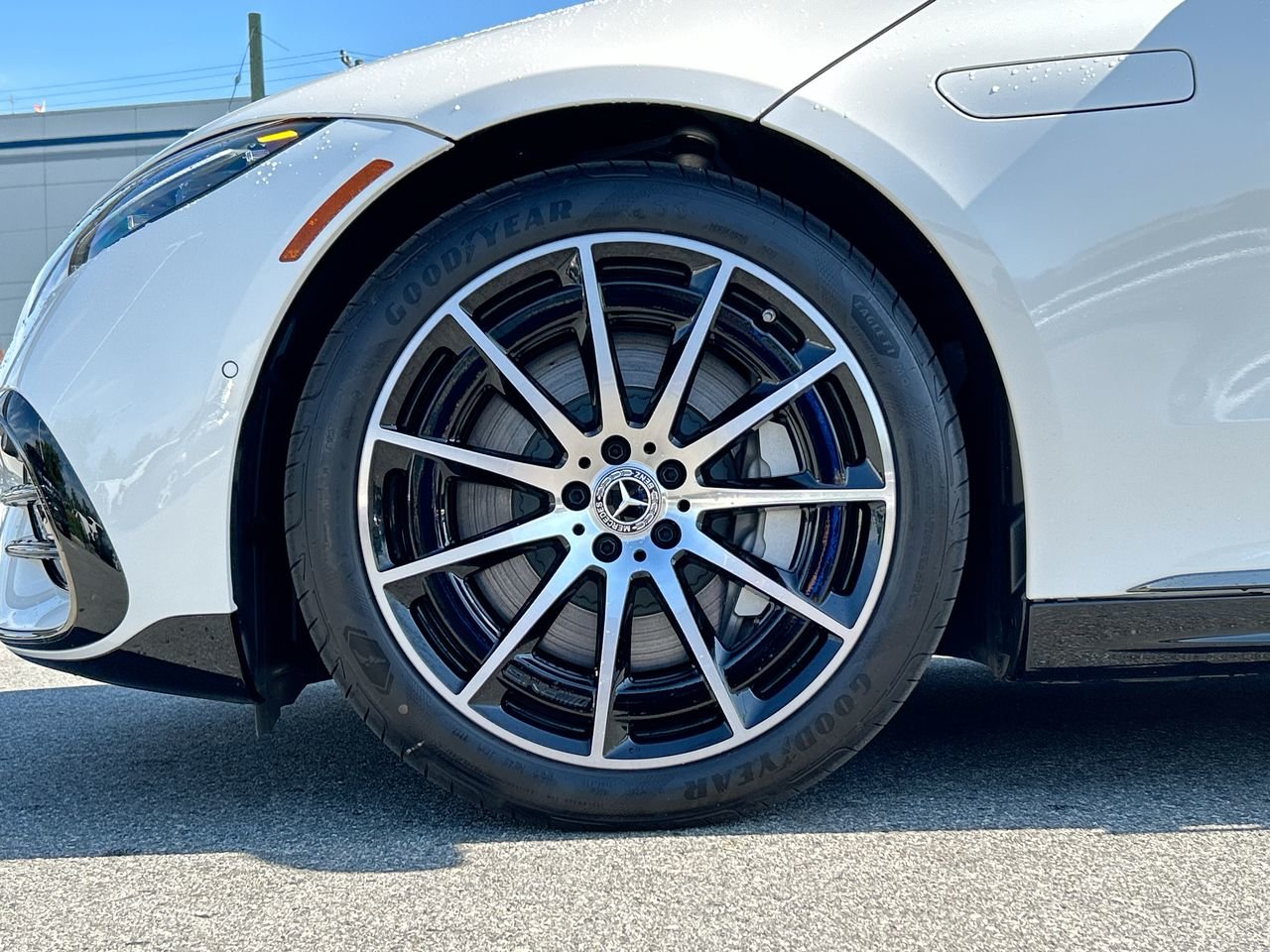 Used 2022 MANUFAKTUR Diamond White Met Mercedes-Benz 580 4MATIC Sedan image 18
