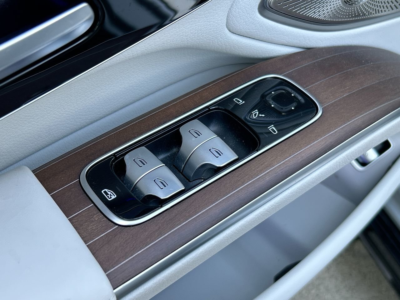 Used 2022 High Tech Silver Mercedes-Benz 580 4MATIC Edition 1 Sedan image 20