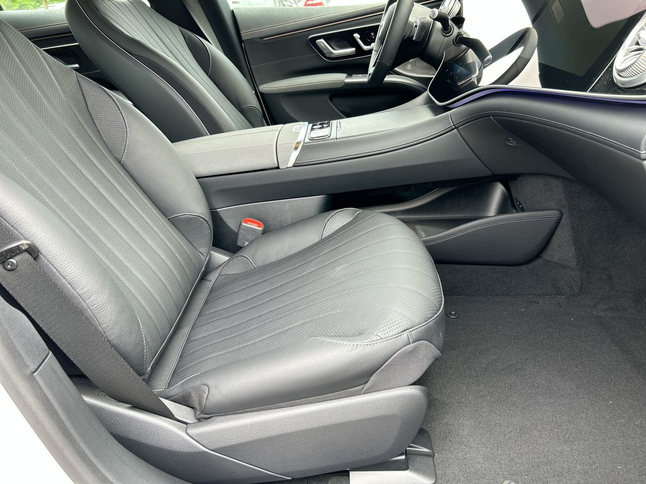 New 2023 Polar White Mercedes-Benz EQS 450 V4 image 33