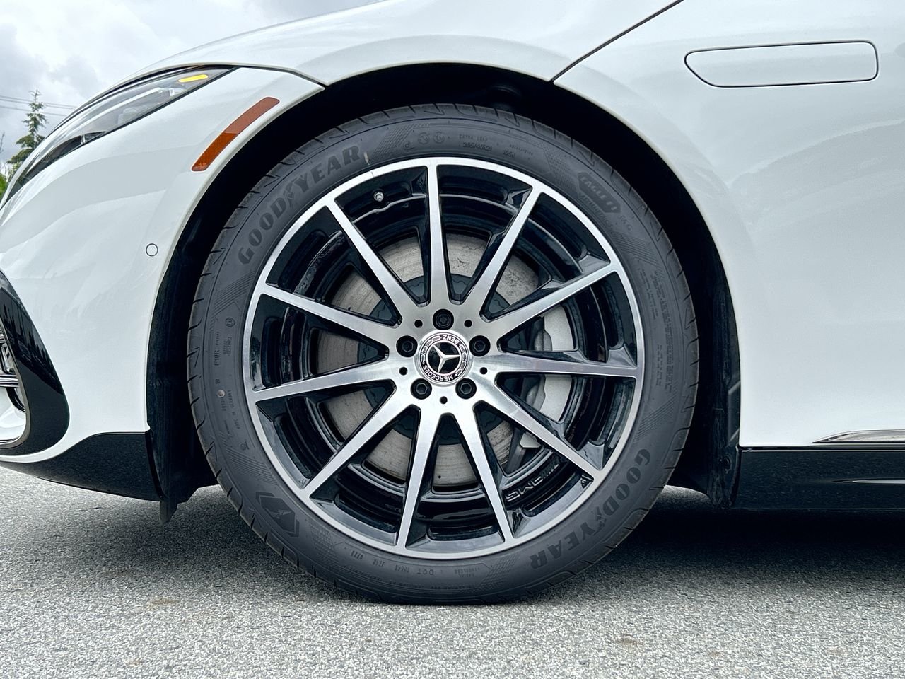 New 2023 Polar White Mercedes-Benz EQS 450 V4 image 18