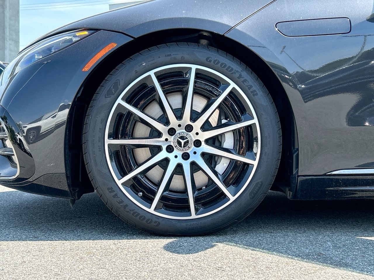 New 2023 Graphite Grey Metallic Mercedes-Benz EQS 450 V4 image 18