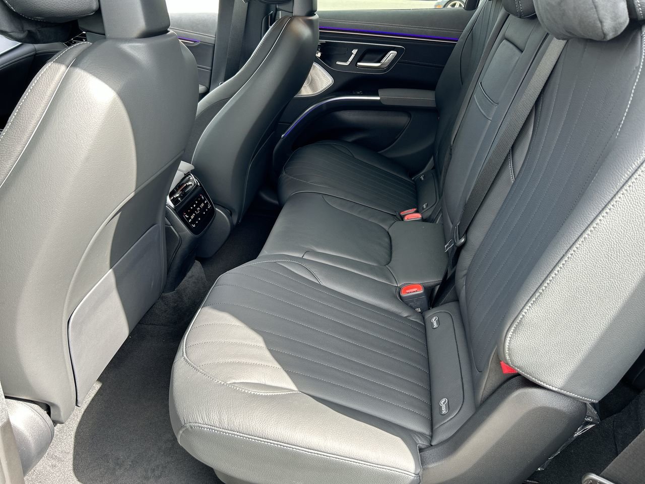 New 2023 Selenite Grey Metallic Mercedes-Benz EQS 450 4MATIC image 31