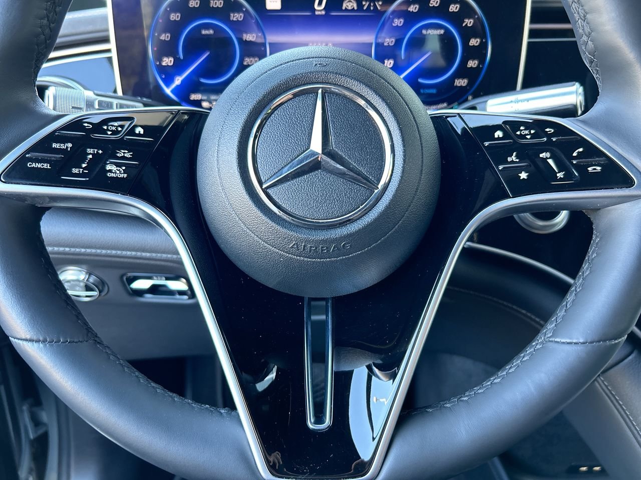 Used 2023 High Tech Silver Mercedes-Benz 450 SUV (Post-August Production) image 21