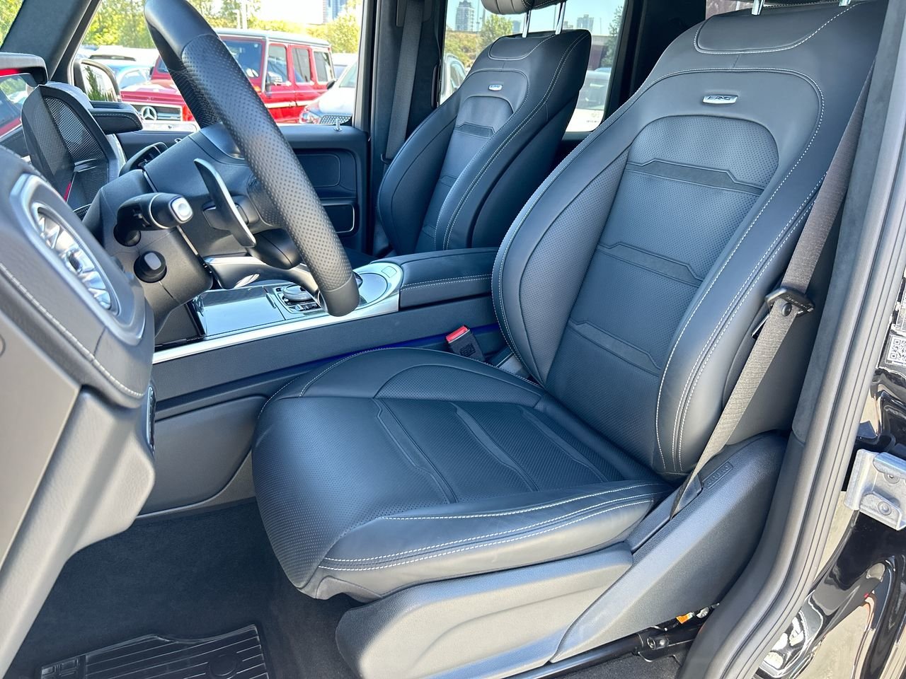 Certified Used 2022 Obsidian Black Metallic Mercedes-Benz SUV image 19