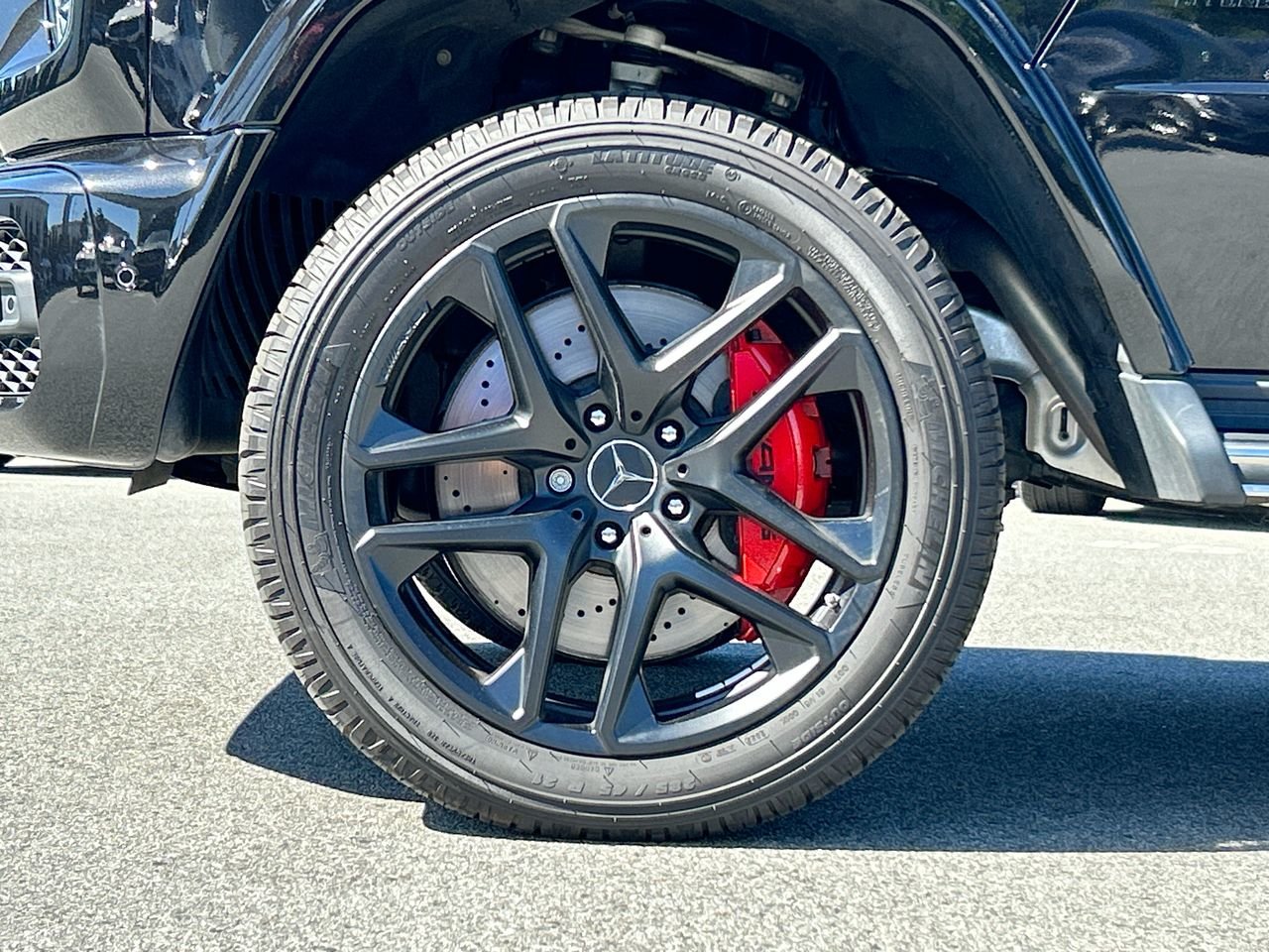 Certified Used 2022 Obsidian Black Metallic Mercedes-Benz SUV image 18
