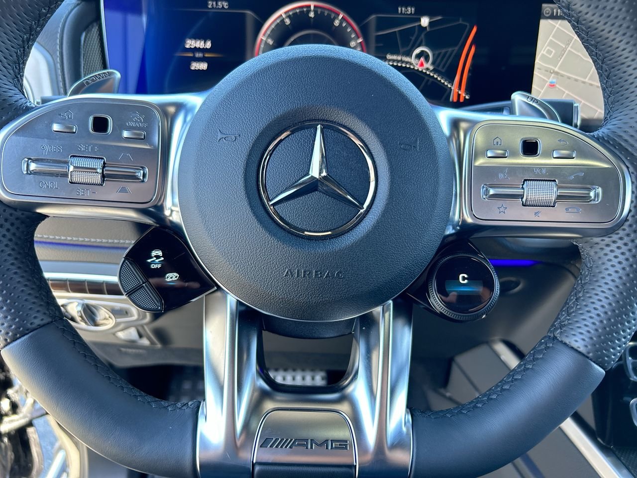Certified Used 2022 Obsidian Black Metallic Mercedes-Benz SUV image 21