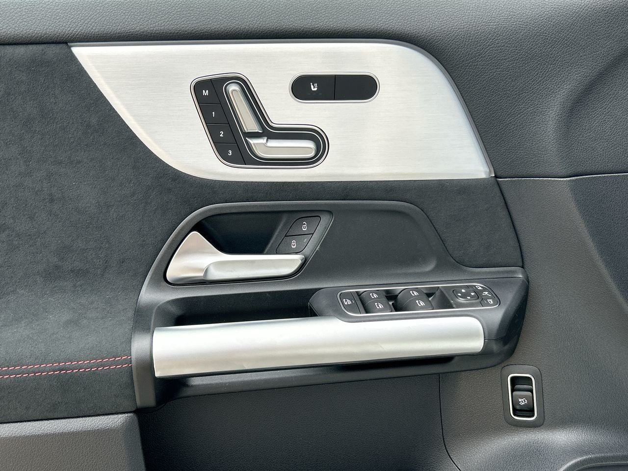 New 2023 Polar White Mercedes-Benz AMG 35 4MATIC image 21
