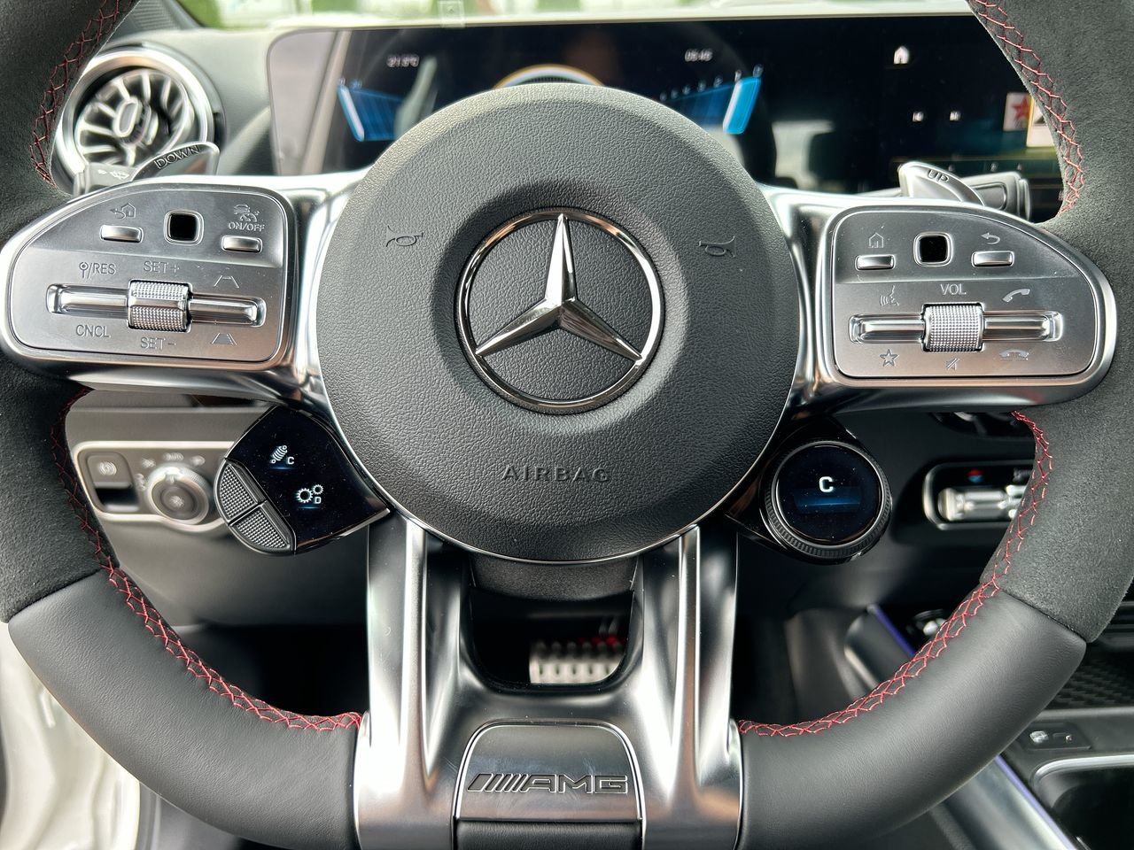 New 2023 Polar White Mercedes-Benz AMG 35 4MATIC image 22