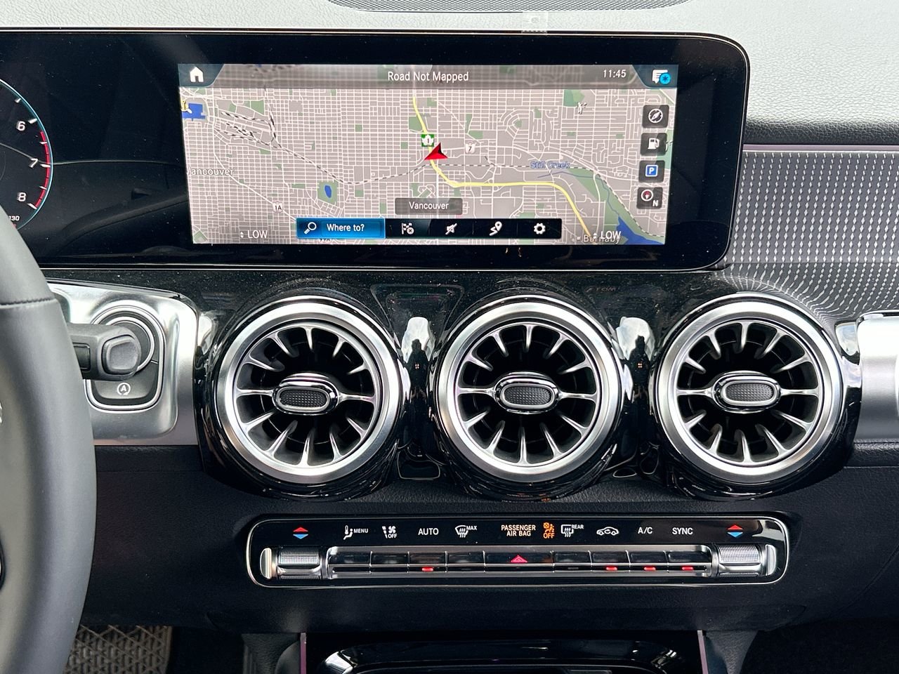 New 2023 Polar White Mercedes-Benz 250 4MATIC image 26