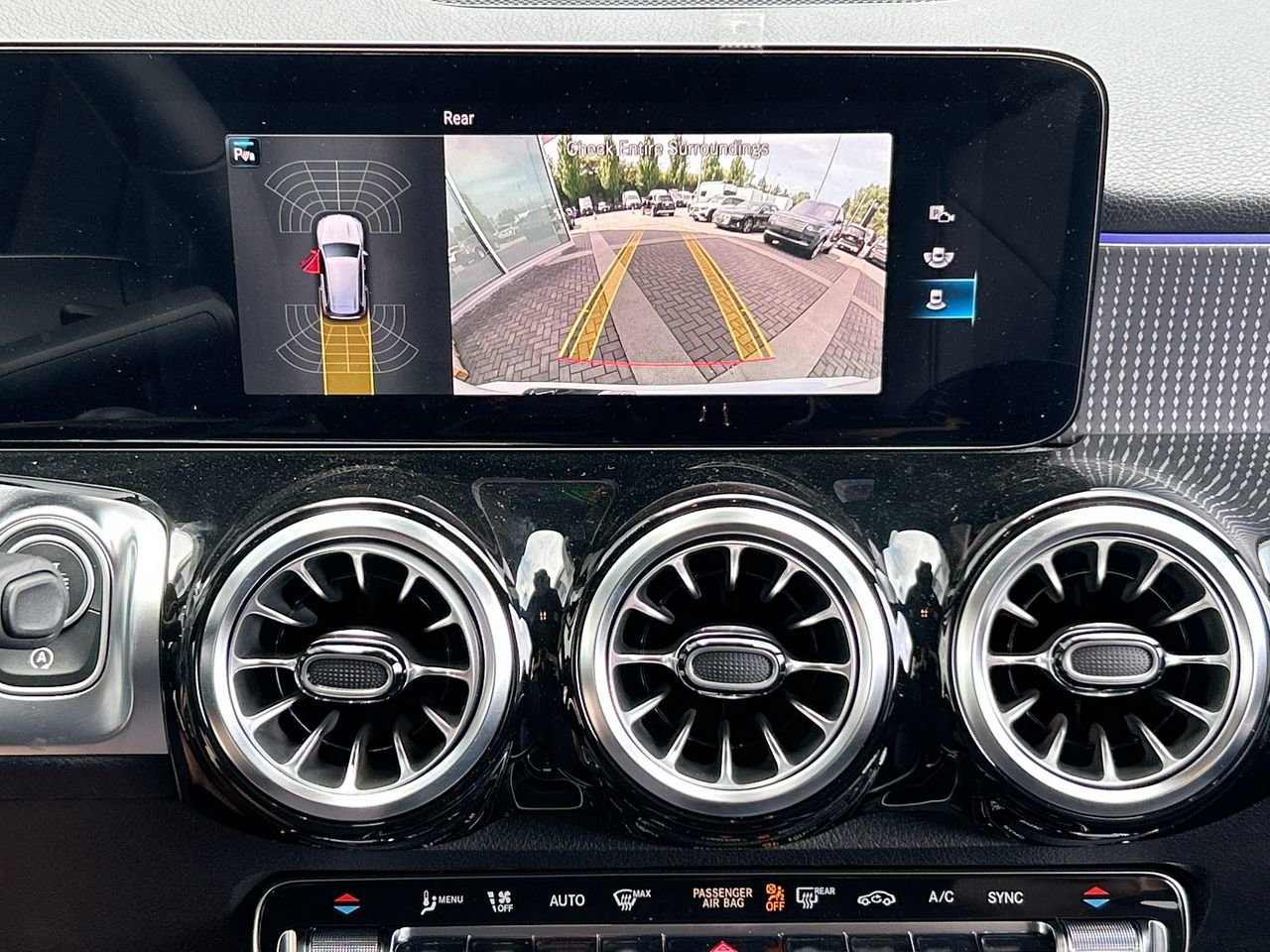 New 2023 Polar White Mercedes-Benz 250 4MATIC image 25