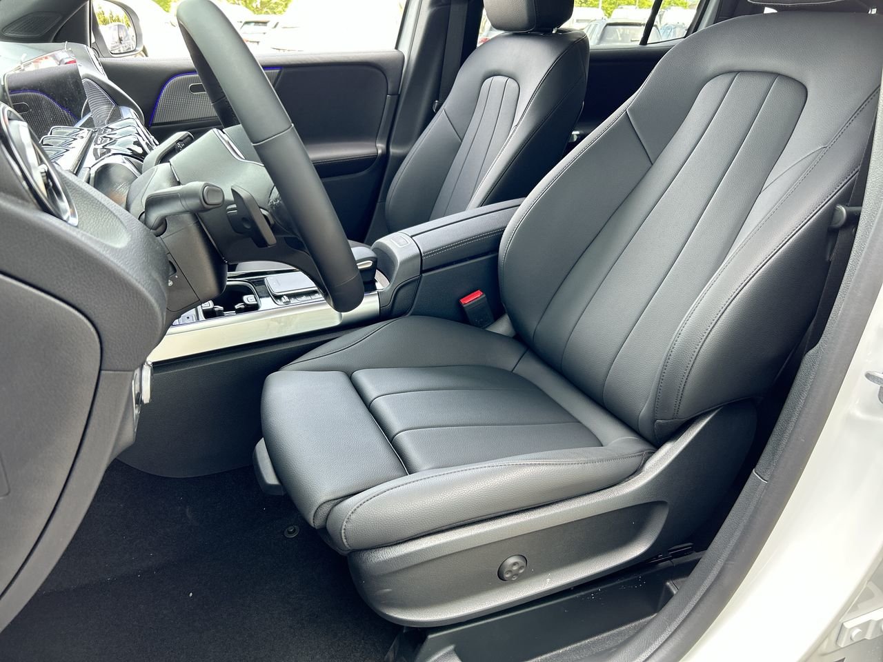 New 2023 Polar White Mercedes-Benz 250 4MATIC image 20