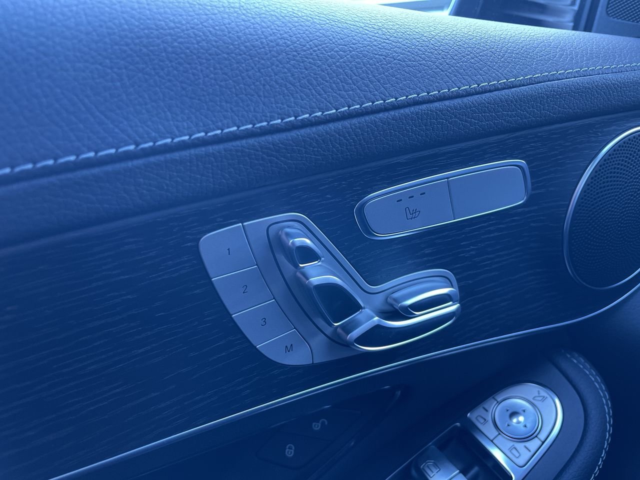 New 2023 Obsidian Black Mercedes-Benz 300 4MATIC image 21