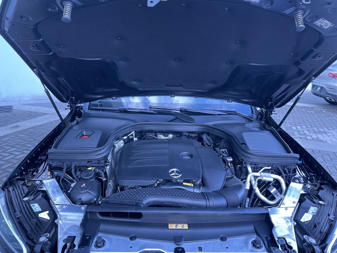 New 2023 Obsidian Black Mercedes-Benz 300 4MATIC image 19