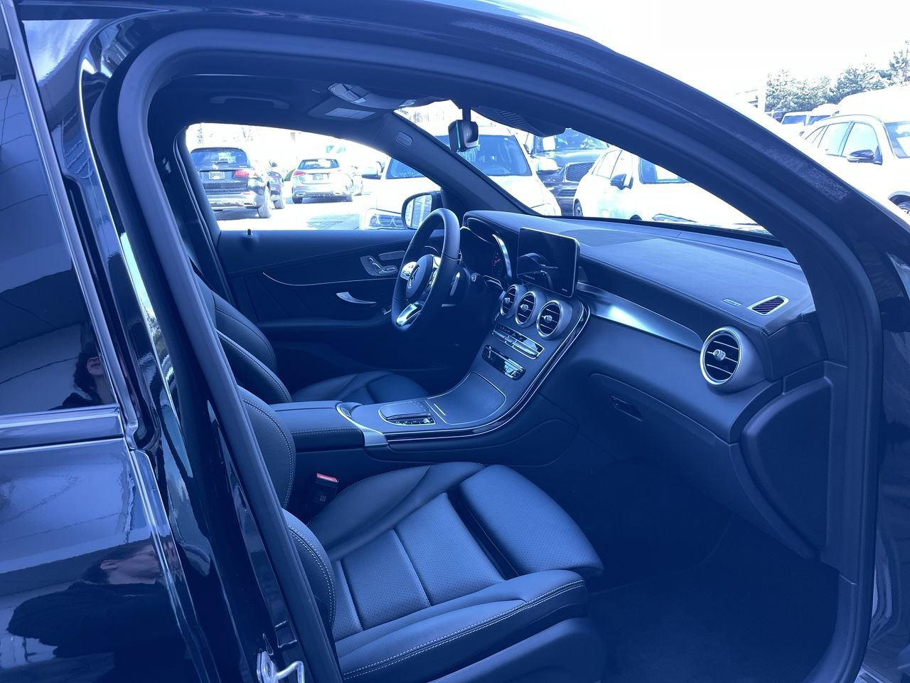 New 2023 Obsidian Black Mercedes-Benz 300 4MATIC image 34