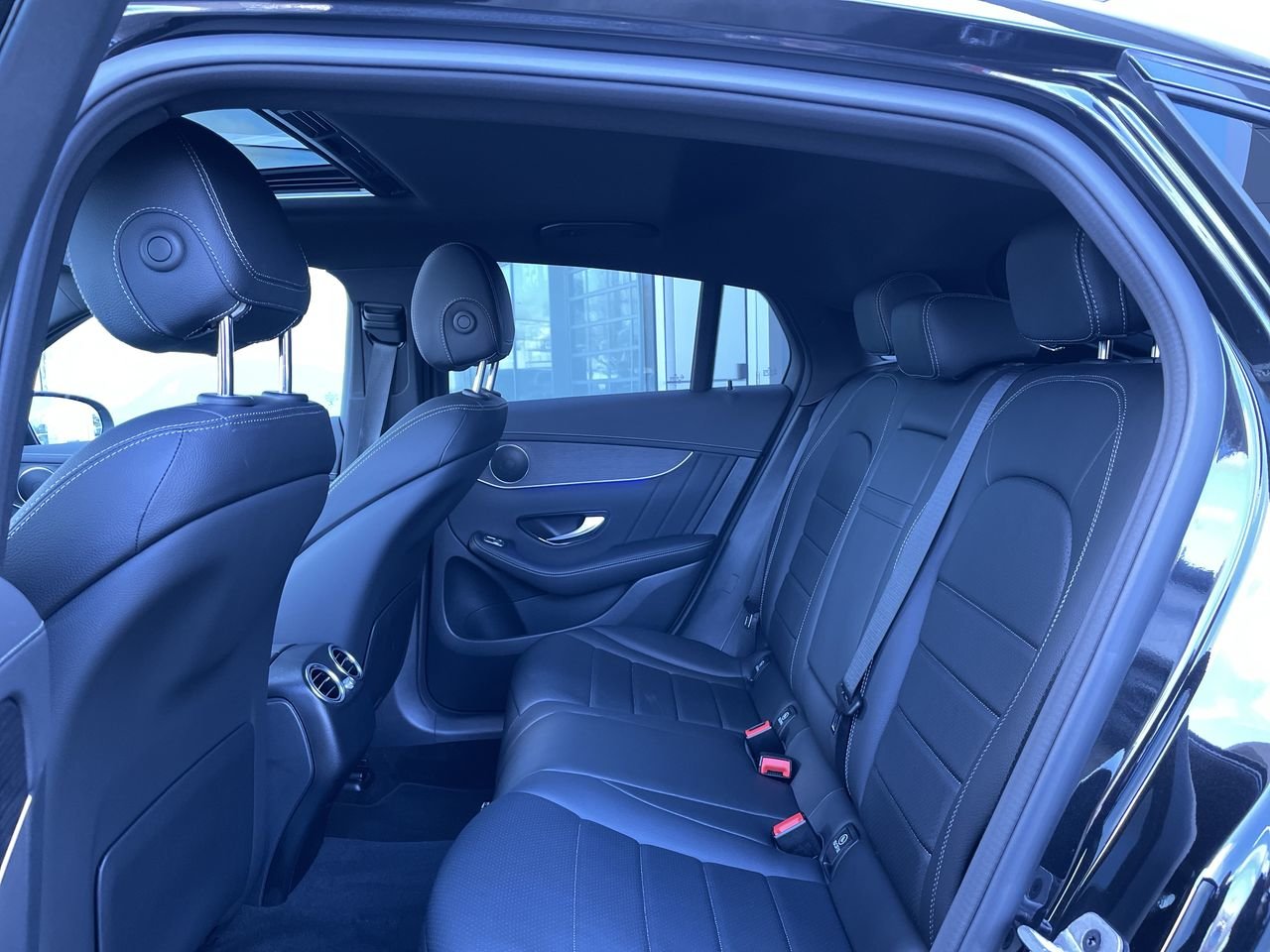 New 2023 Obsidian Black Mercedes-Benz 300 4MATIC image 32