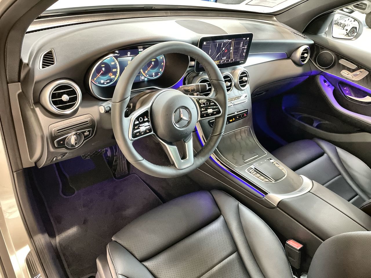 New 2022 Polar White Mercedes-Benz 300 4MATIC image 31