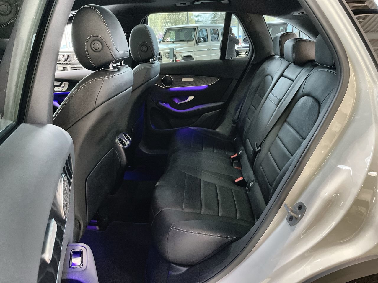 New 2022 Polar White Mercedes-Benz 300 4MATIC image 33
