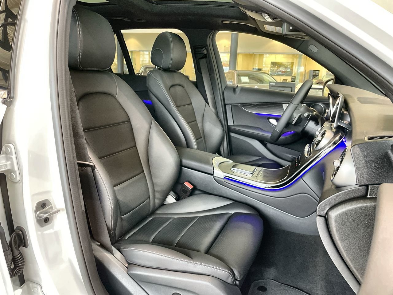 New 2022 Polar White Mercedes-Benz 300 4MATIC image 34