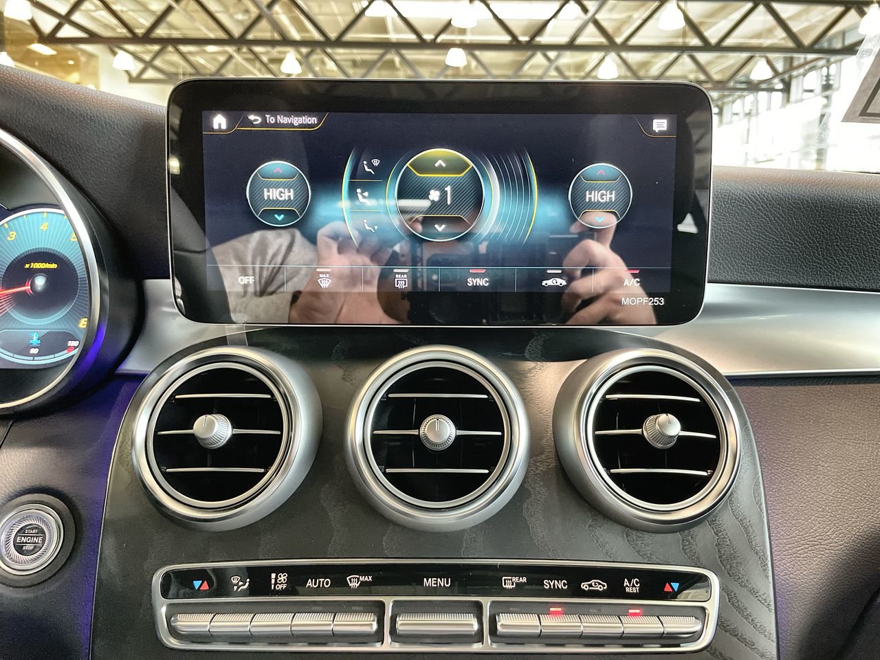 New 2022 Polar White Mercedes-Benz 300 4MATIC image 29