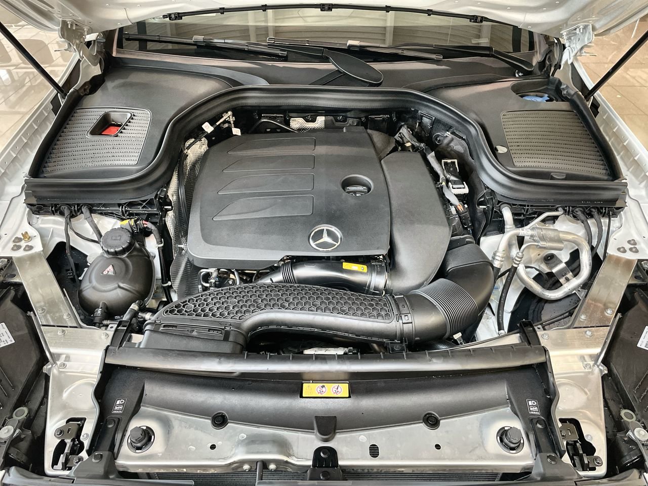 New 2022 Polar White Mercedes-Benz 300 4MATIC image 20