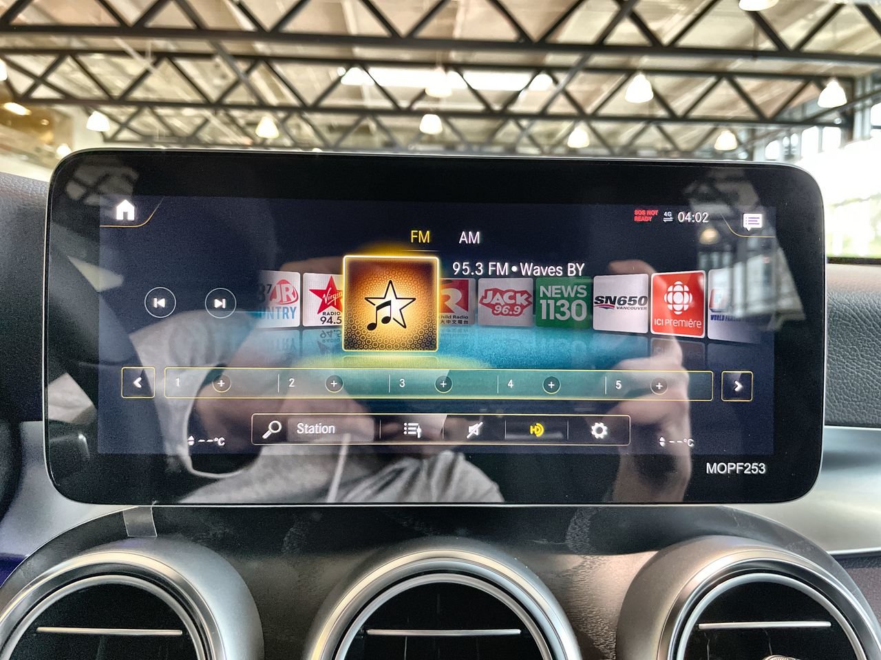 New 2022 Polar White Mercedes-Benz 300 4MATIC image 26