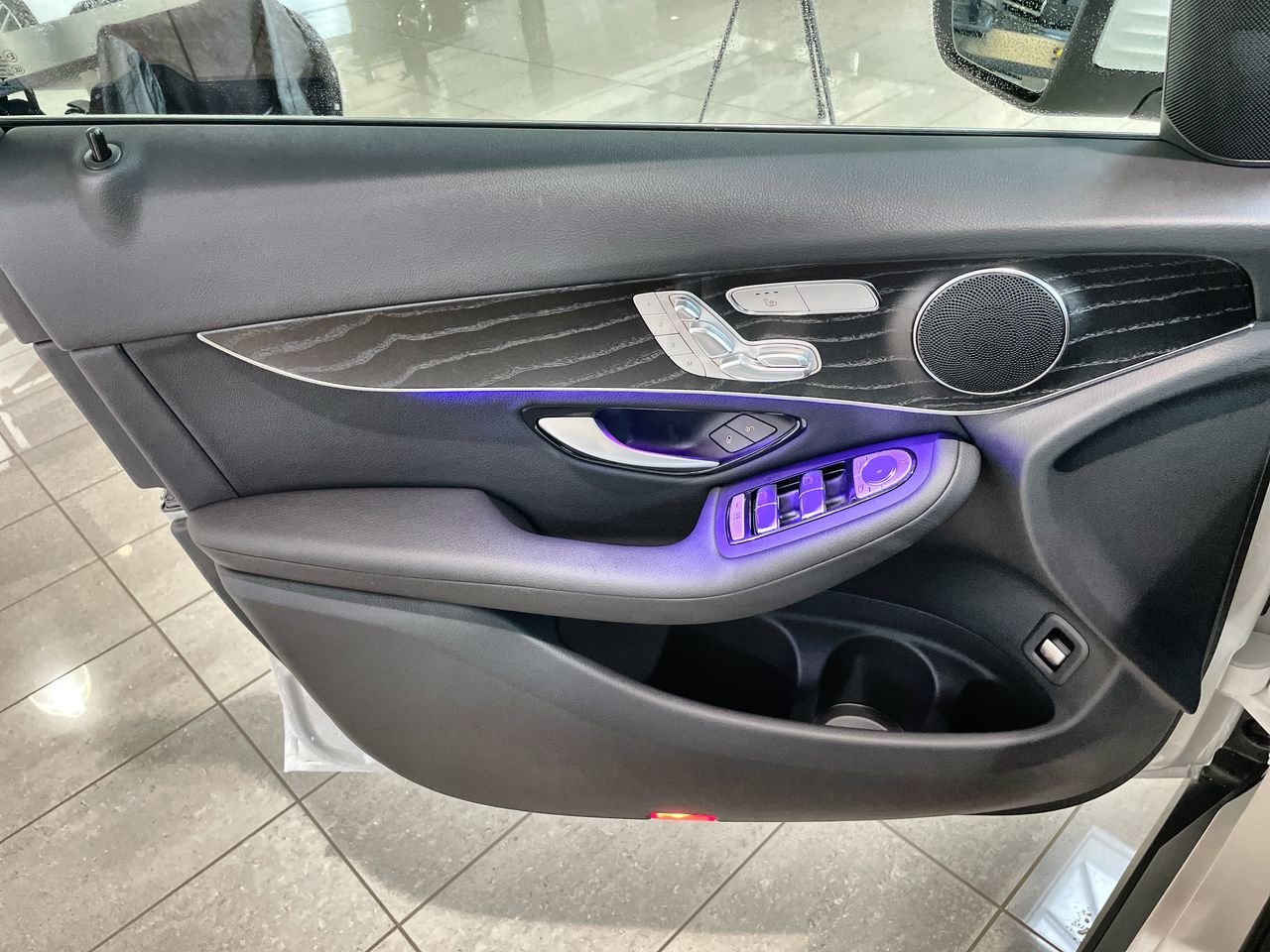 New 2022 Polar White Mercedes-Benz 300 4MATIC image 24
