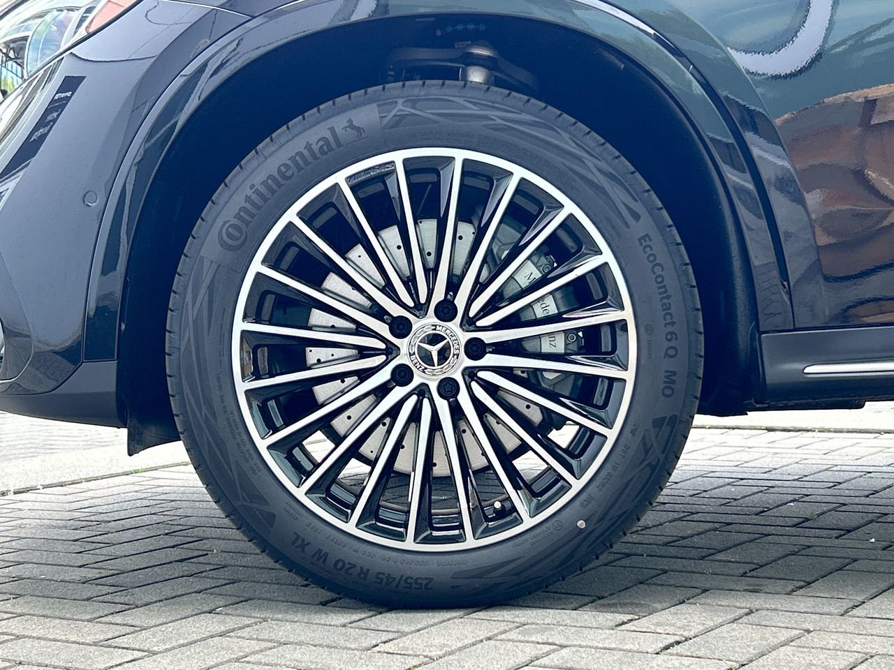 New 2023 Obsidian Black Mercedes-Benz 300 4MATIC image 18