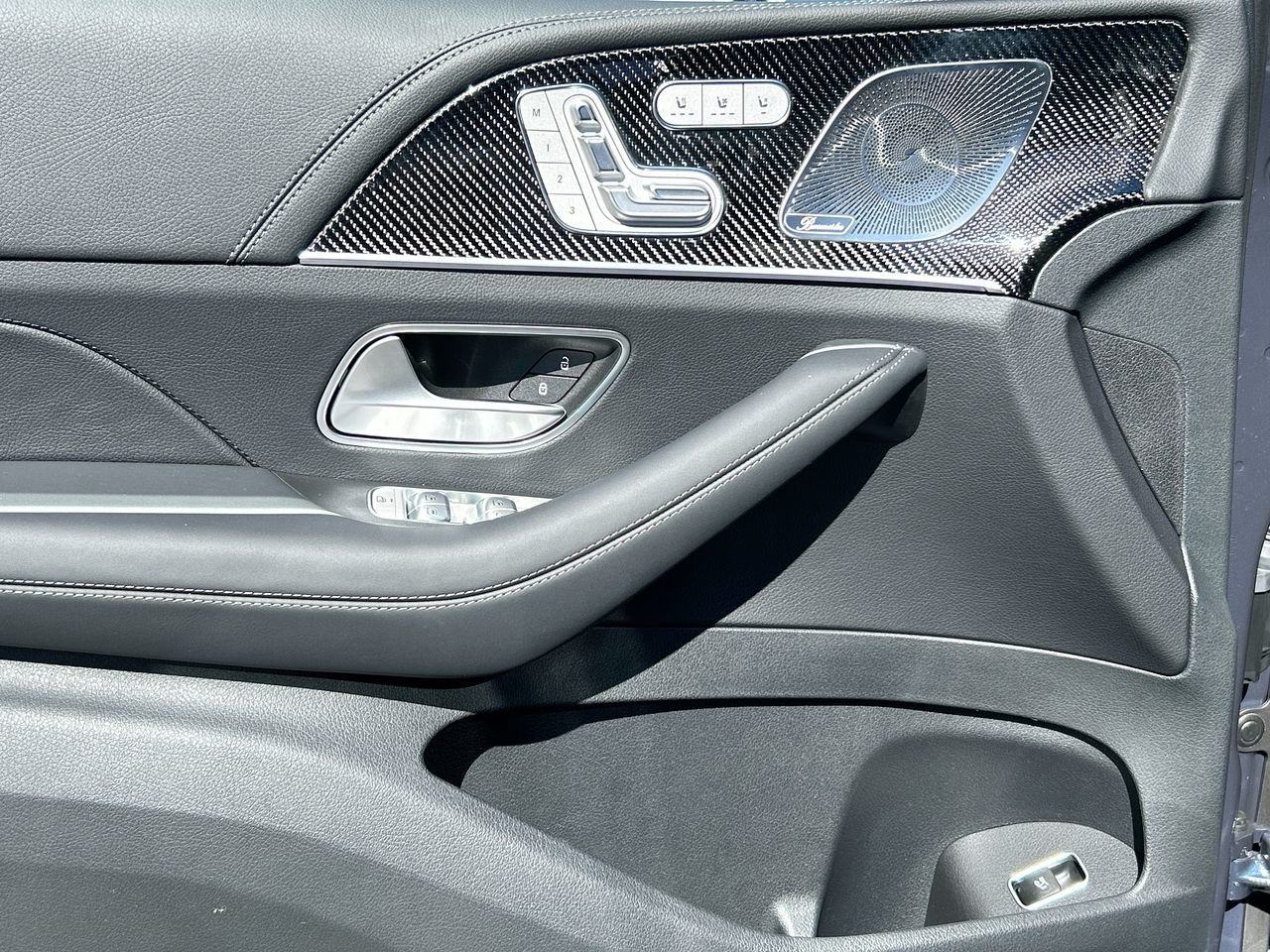 New 2024 Sodalite Blue Metallic Mercedes-Benz GLE 53 C4MATIC+ image 21