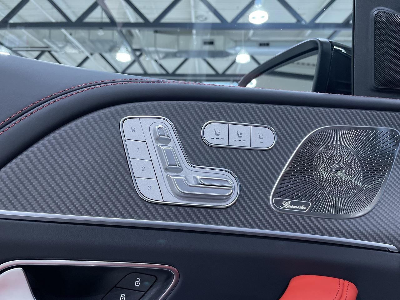 New 2023 MANUFAKTUR Diamond White Metallic Mercedes-Benz AMG 63 4MATIC image 21
