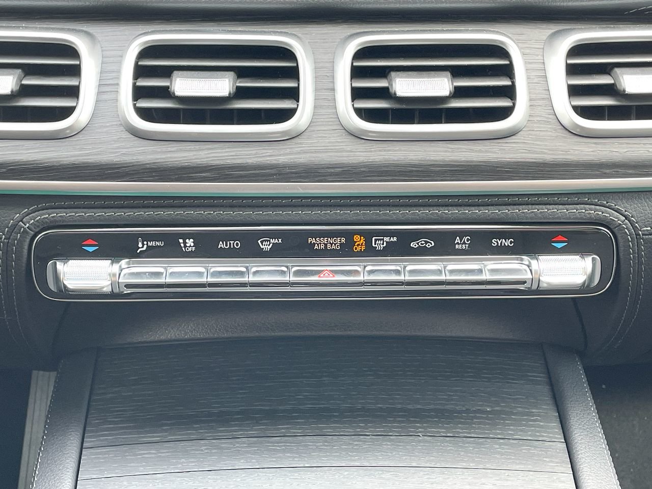 New 2023 Selenite Grey Metallic Mercedes-Benz 350 4MATIC image 28