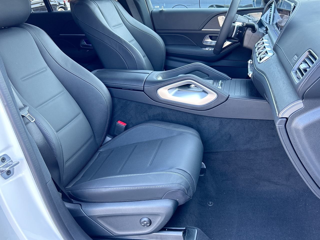 New 2024 Polar White Mercedes-Benz 350 4MATIC image 32
