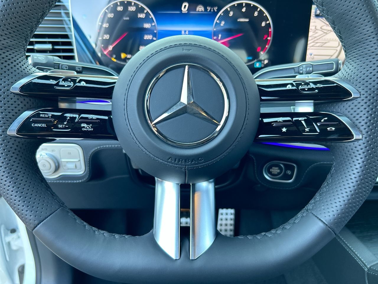 New 2024 Polar White Mercedes-Benz 350 4MATIC image 22