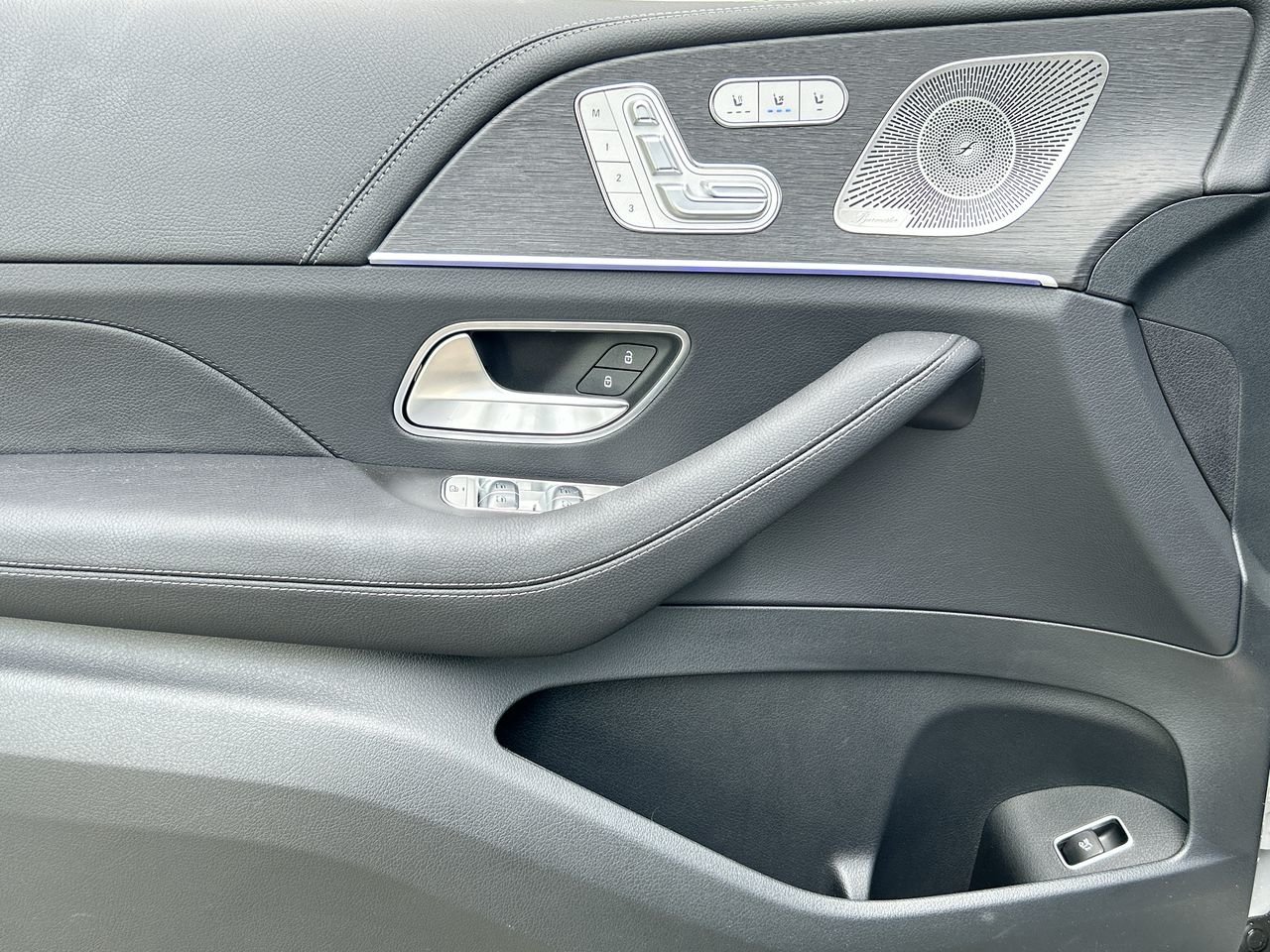 New 2024 MANUFAKTUR Alpine Grey Solid Mercedes-Benz 350 4MATIC image 21